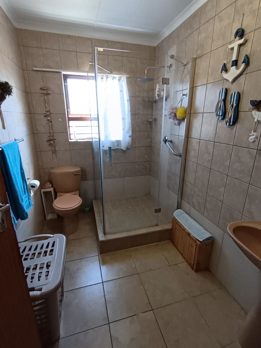 3 Bedroom Property for Sale in Wavecrest Eastern Cape